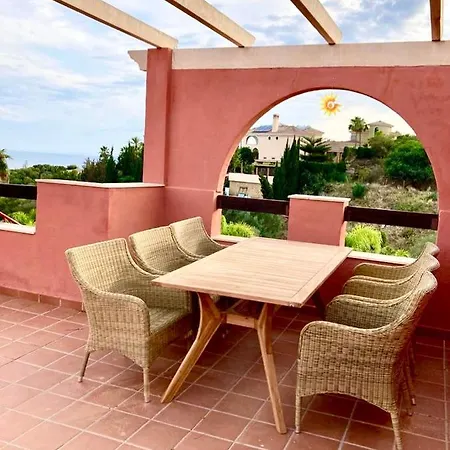 Apartmán Elegant Penthouse Avec Vue Sur Piscine, Jardins, 2 *