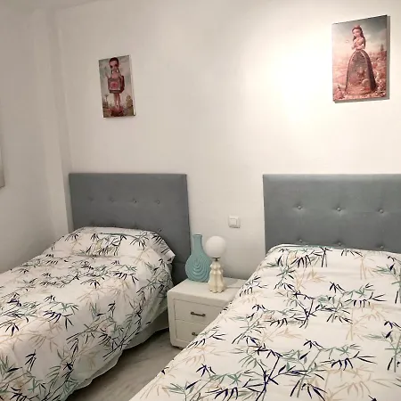 アパート Elegant Penthouse Avec Vue Sur Piscine, Jardins, 2 マルベーリャ