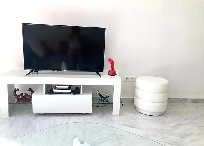Апартаменты Elegant Penthouse Avec Vue Sur Piscine, Jardins, 2